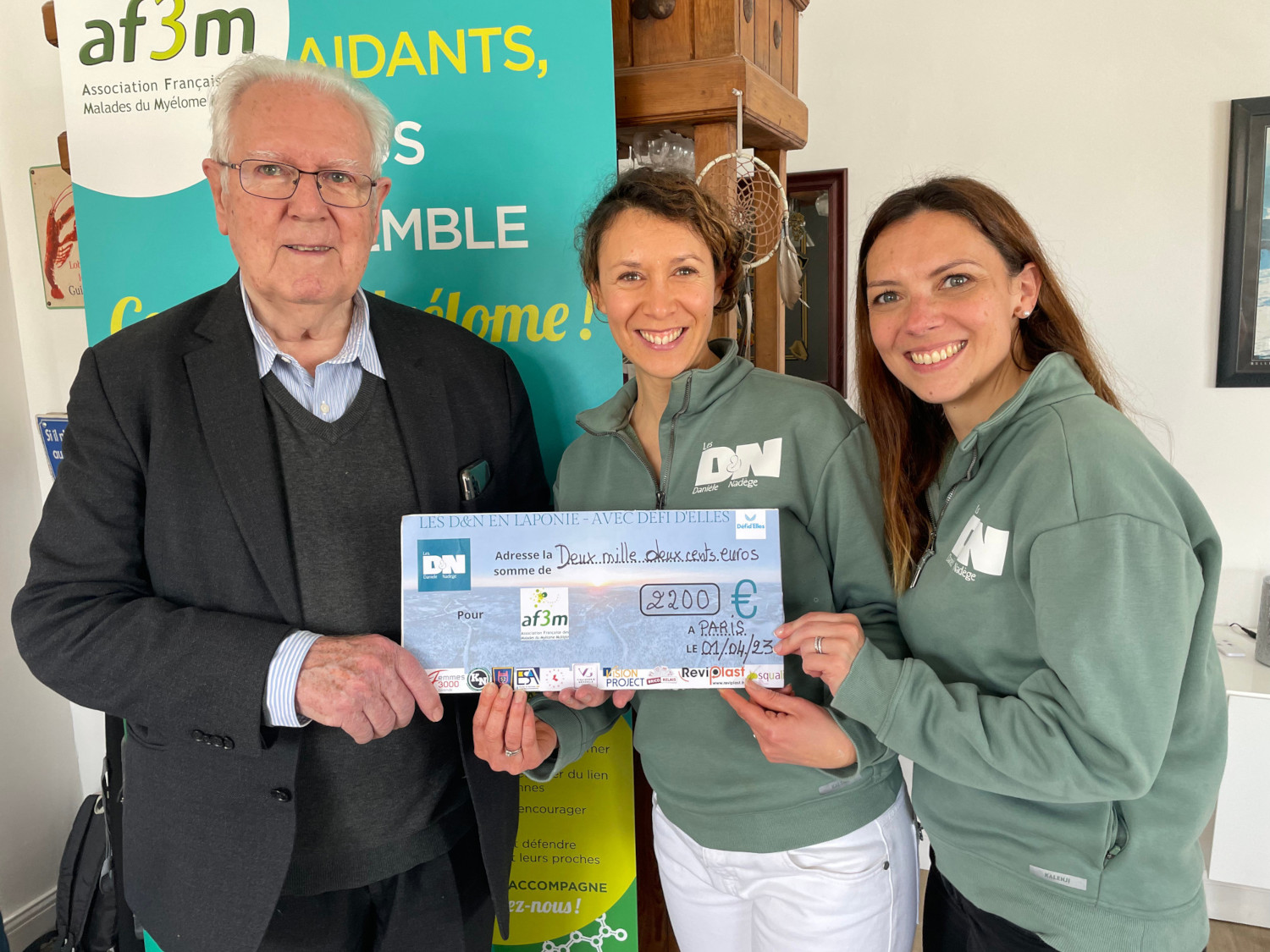 DN Remise de cheque au VP AF3M 
